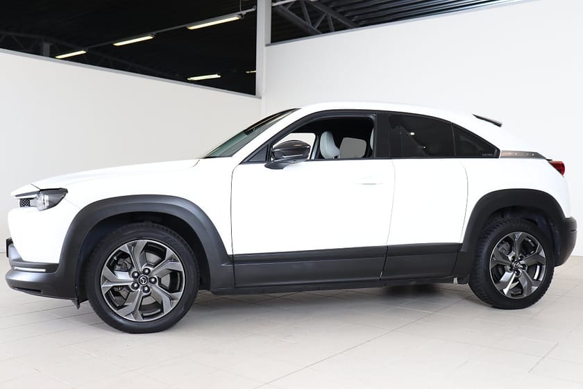 Bild 2 av Mazda MX-30 e-Skyactiv EV Cosmo B-kam BOSE Navi Re-Leasing 12mån 3495:-