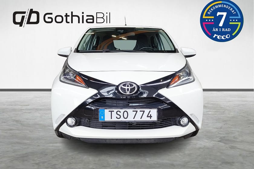 Bild 4 av Toyota Aygo 5-dörrar 1.0 VVT-i X-Shift Automat X-PLAY Back Kamera