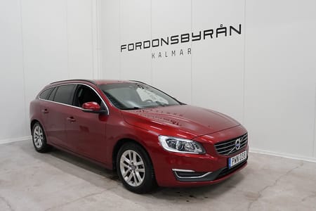 Volvo V60 D4 190HK Momentum VOC D-värm Navi Drag Nybesiktad