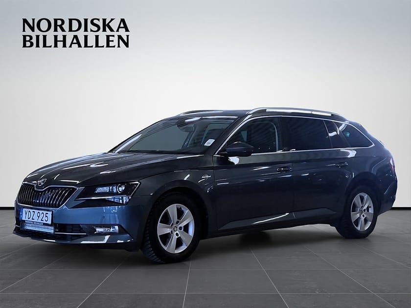 Bild 3 av Škoda Superb Kombi Skoda 2.0 TDI 4x4 SCR L&K Nyservad Värmare Drag Kamera