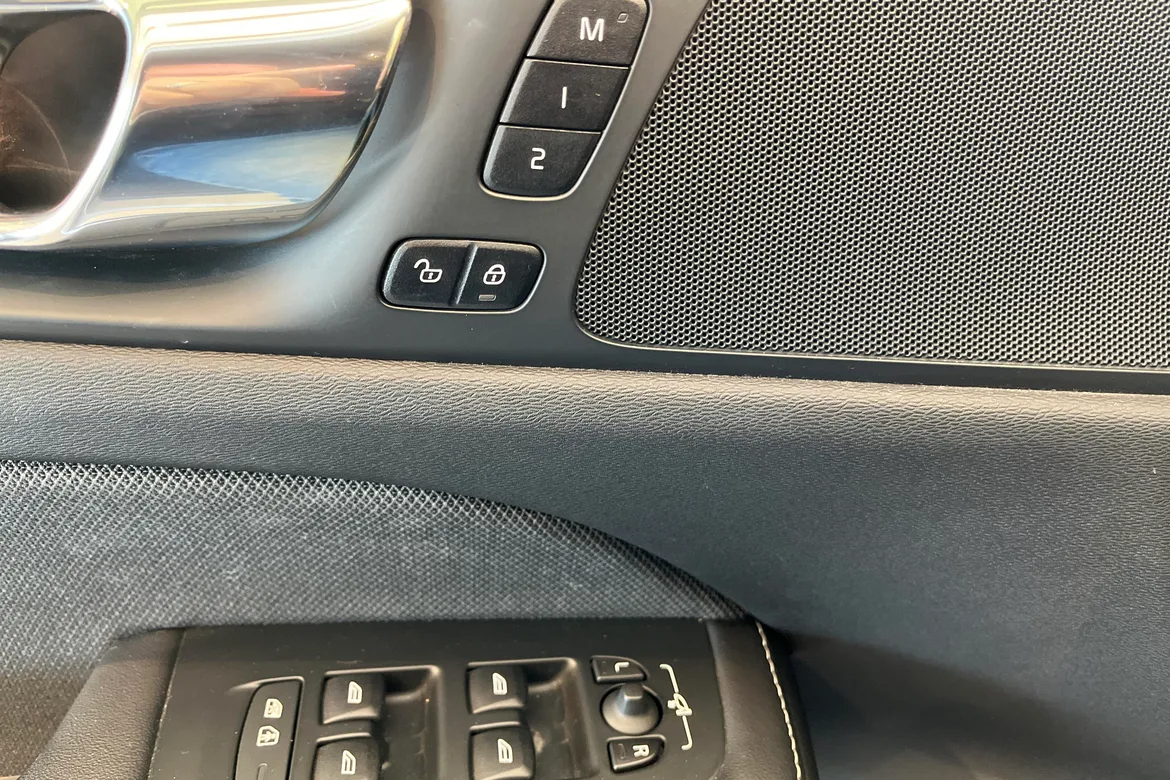 picture of a car