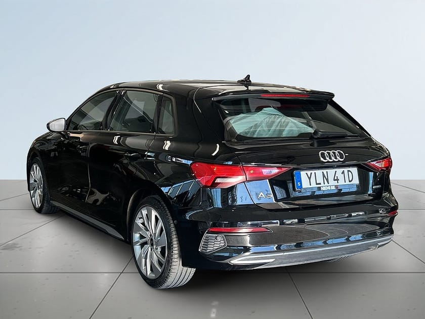 Bild 4 av Audi A3 Sportback 40 TFSI quattro Comfort MOMS/Ad.Fhåll/SoV/LED