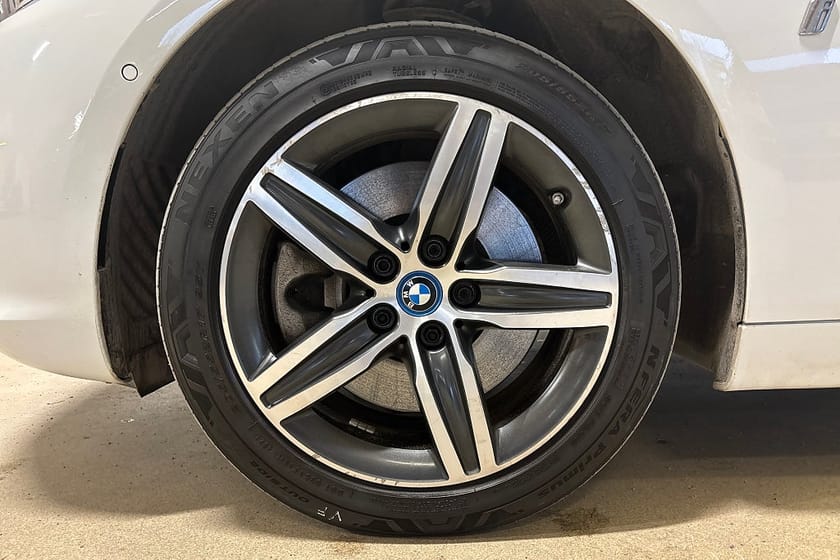 Bild 5 av BMW 225xe Active Tourer Sportline / Navi / Head-up / Backkamera