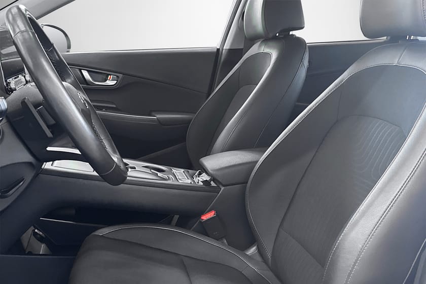 Bild 5 av Hyundai Kona Electric 64 kWh Bluelink | Adaptiv F-Hållare | Bkamera | 484KM RÄCKVIDD
