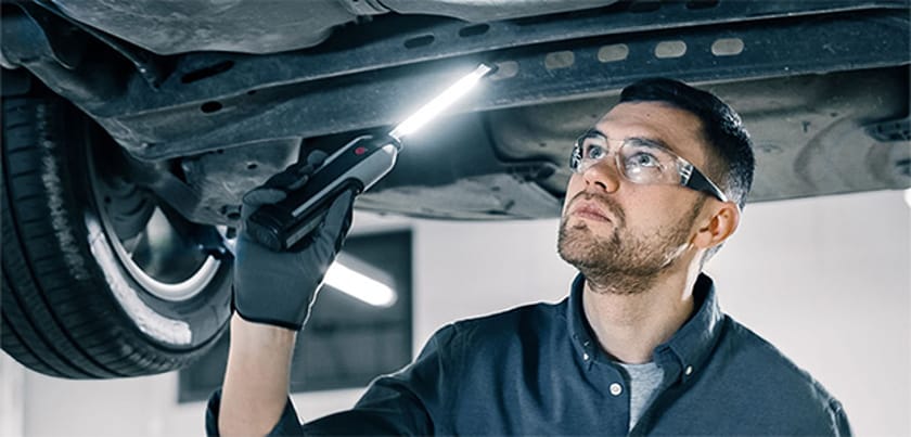 AD Service för alla bilmärken Nu 2495 kr bakgrundsbild