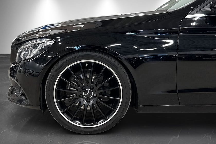 Bild 2 av Mercedes-Benz C 220 T d BlueTEC 170hk AMG-Fälg H&R Sänkt Navi Drag Nyserv