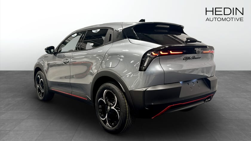 Bild 3 av Alfa Romeo Junior Ibrida SPECIALE privatleasing fr 3995 kr/mån