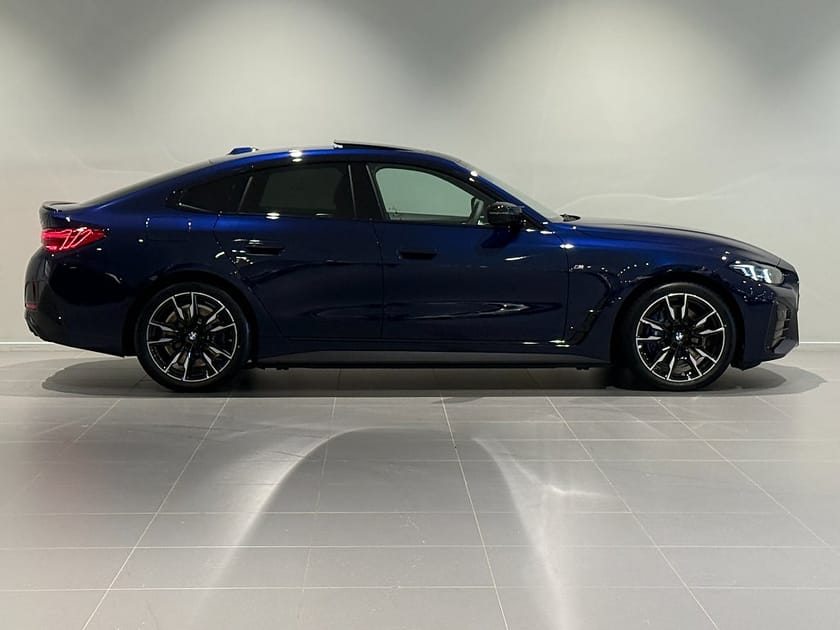 Bild 3 av BMW i4 M60 xDrive Gran Coupé Fully Charged M Sport Drag Taklucka H/K HUD