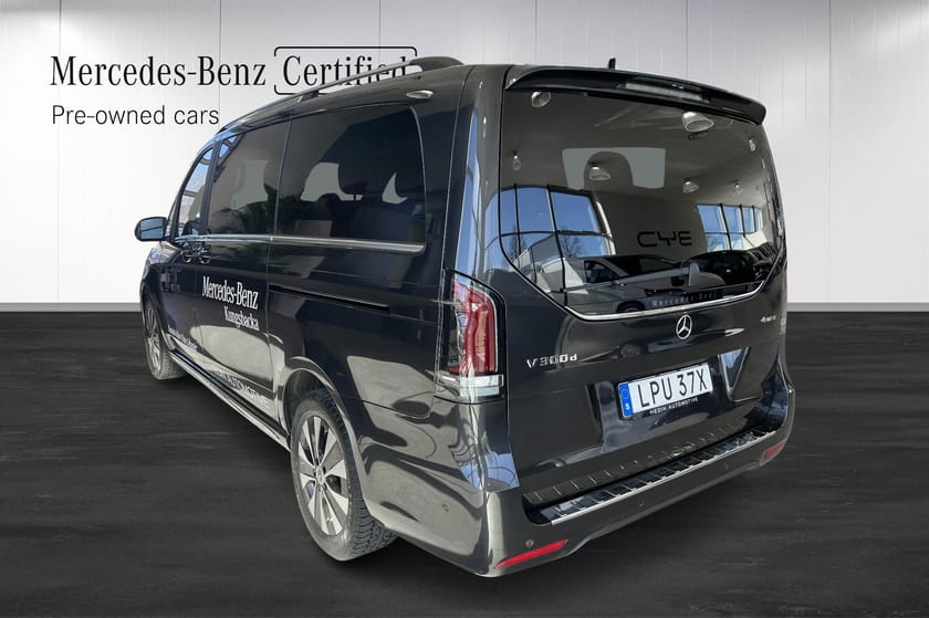 Bild 4 av Mercedes-Benz V 300d 4MATIC 3.2t 300 D LÅNG AVANTGARDE |4X4 |VÄLUTRUSTAD | DEMO