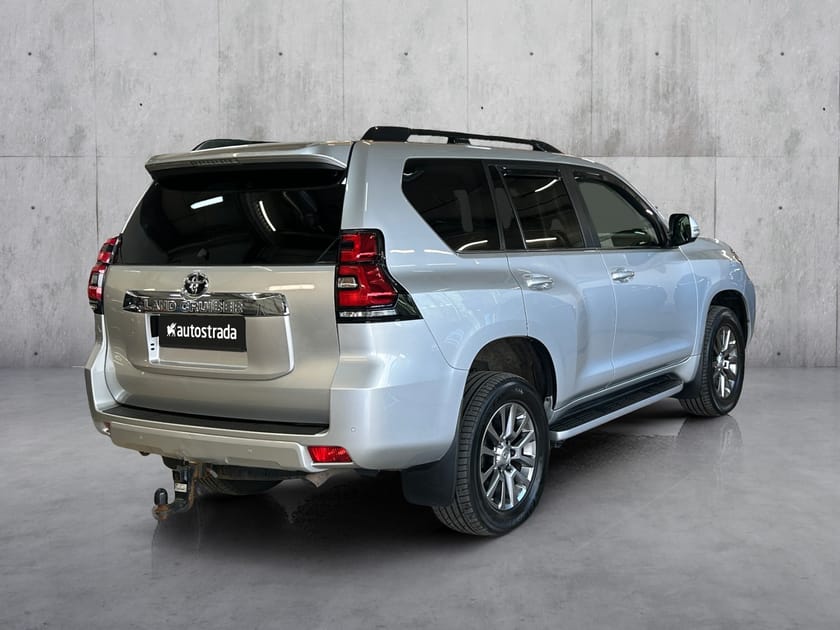 Bilde 5 av Toyota Land Cruiser 5-dørs 2.8 177hk VX aut.|Ny service|H.Feste|R.Kamera