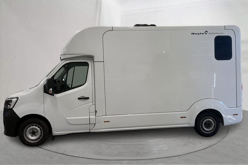 Bild 3 av Renault Master Chassi Cab 2.3 dCi Nuyts HORSETRUCKS ) Hästtransport
