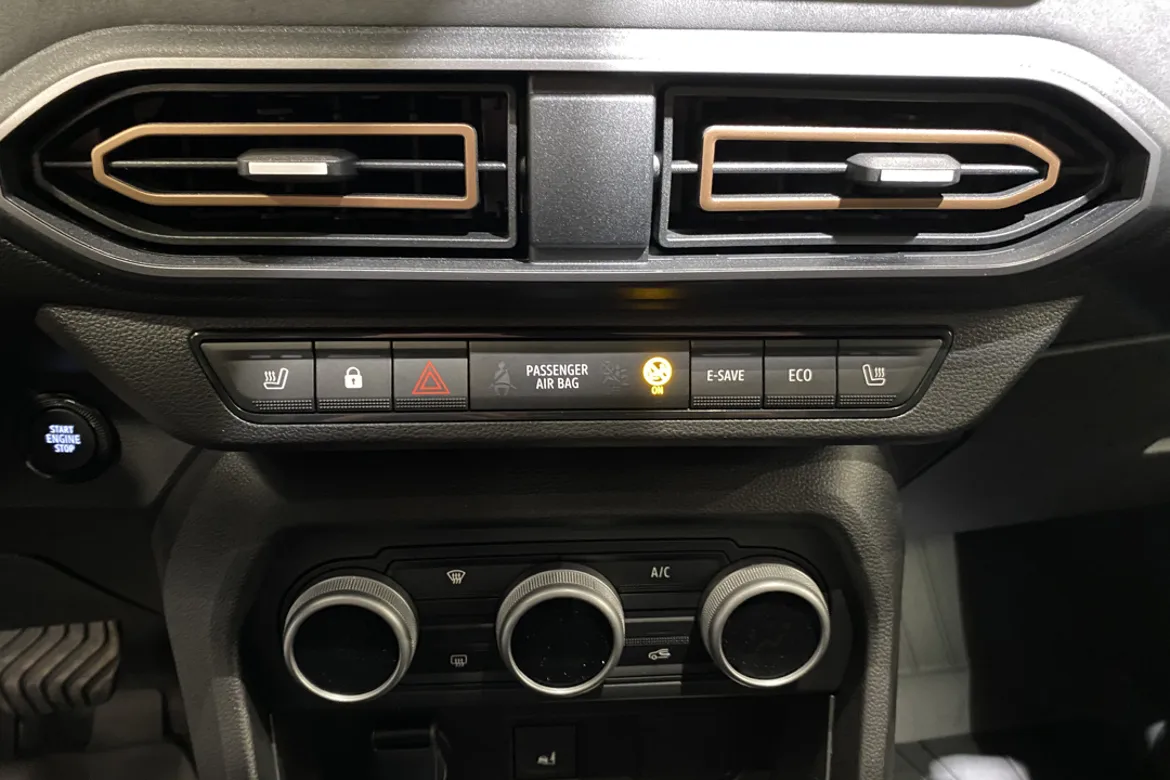 Dacia Jogger 7-sätes HYBRID 140