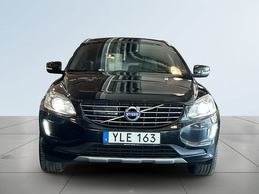 Bild 2 av Volvo XC60 D4 AWD Aut Classic Summum Skinn/BLIS/Ad.Fhåll/Dvärm/SoV