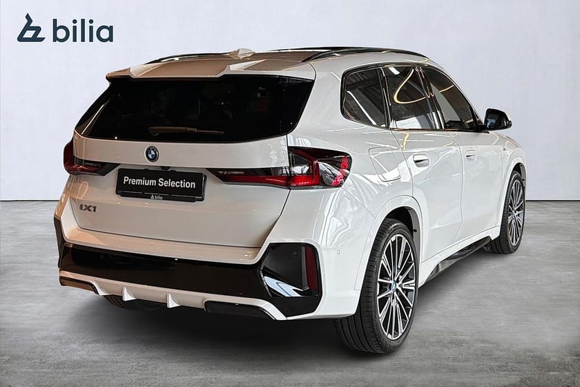 Bild 4 av BMW iX1 xDrive30 M Sport PRO | Pano | 20'' | H&K | Drag