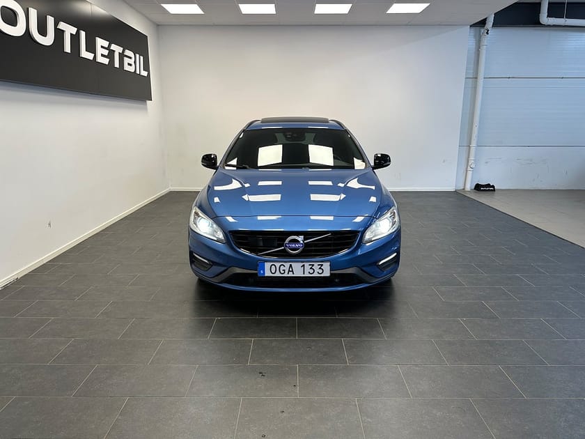 Bild 4 av Volvo V60 D4 Geartronic R-Design Nav Värmare Keyless Taklucka