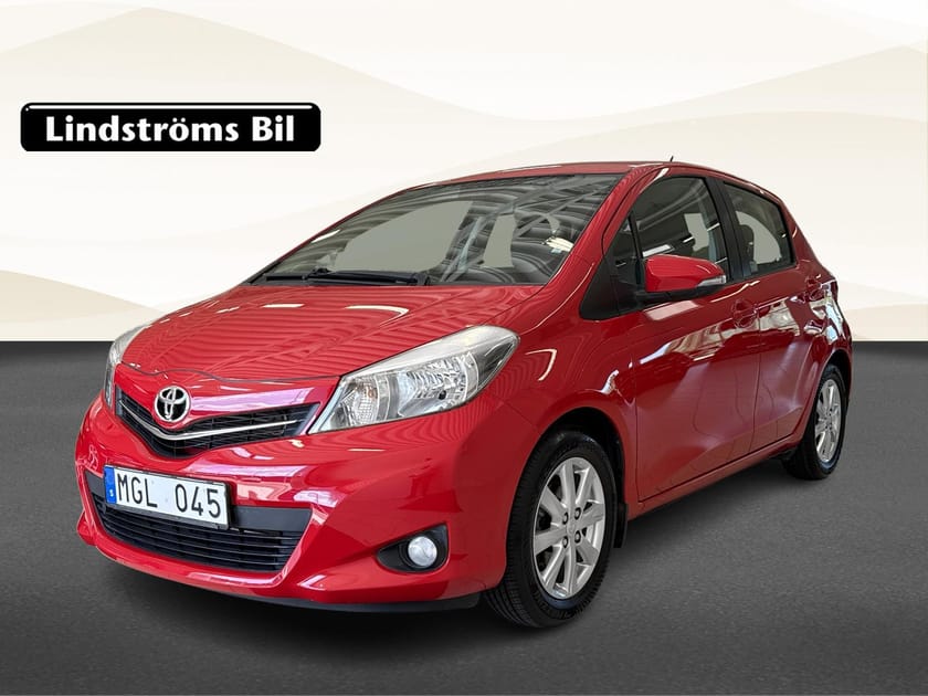 Bild 1 av Toyota Yaris 1.33 5-D Active, med extremt låga mil. Motorvärmare, Vinterhjul, underredsbehandlad