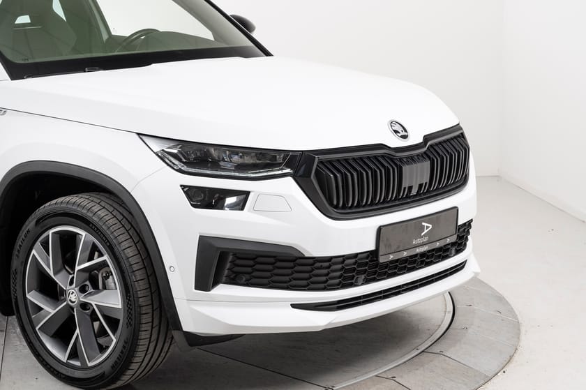 Bilde 2 av Škoda Kodiaq 2,0 TDI 200hk Sportline 4x4 Krok ACC Kamera Matrix