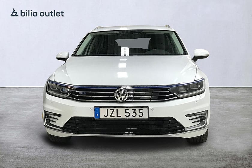 Bild 3 av Volkswagen Passat Variant GTE 1.4 TSI Executive DSG 218hk Cockpit Drag Backkamera