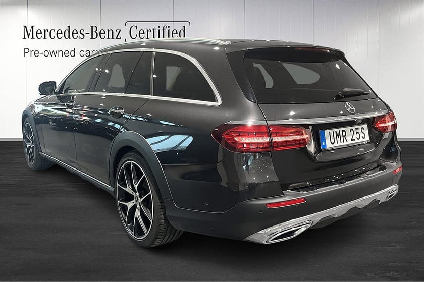 Bild 4 av Mercedes-Benz E 220 d 4MATIC All-Terrain E220d //PANO//BURMESTER//LUFTFJÄDRING