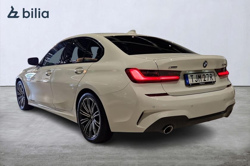 Bild 2 av BMW 320i xDrive Sedan M Sport Navi Hifi Drag
