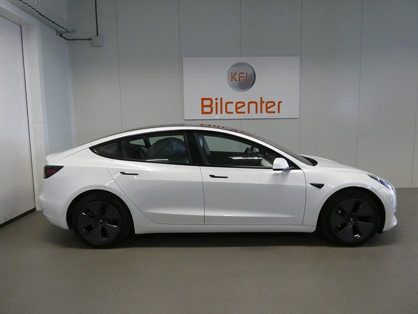 Bild 3 av Tesla Model 3 Long Range AWD Skinn-Pano-Kamera-Navi-SoV