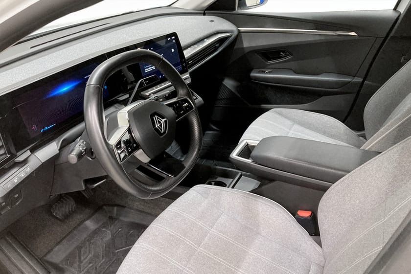 Bild 5 av Renault Mégane E-TECH Equilibre 60kWh/220hk, Apple/Android Play, parkeringssensor bak, backkamera, rattvärme, kan förvärmas, stora batteriet.