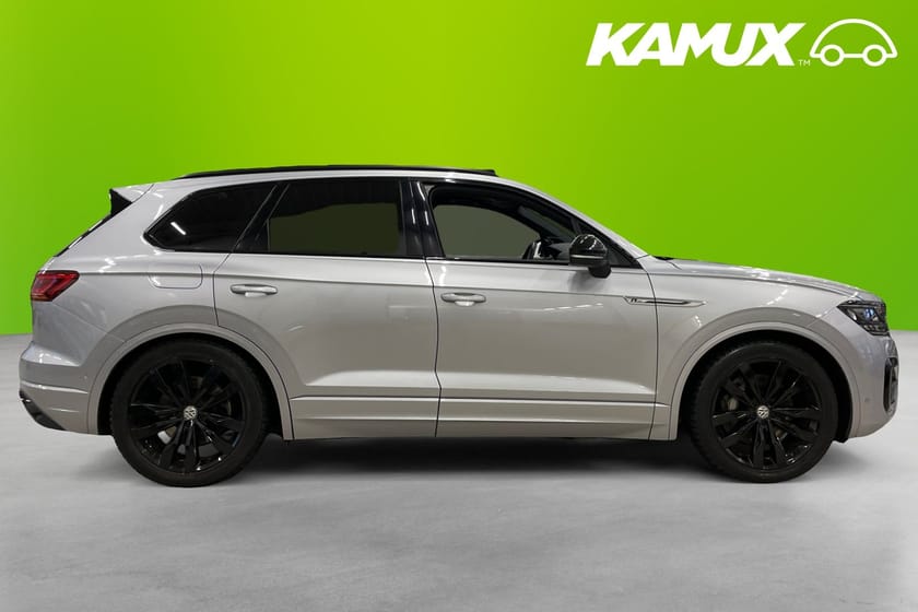 Bild 2 av Volkswagen Touareg 3.0 V6 TSI 4M Black R-Line Pano Drag Värm Dynaudio
