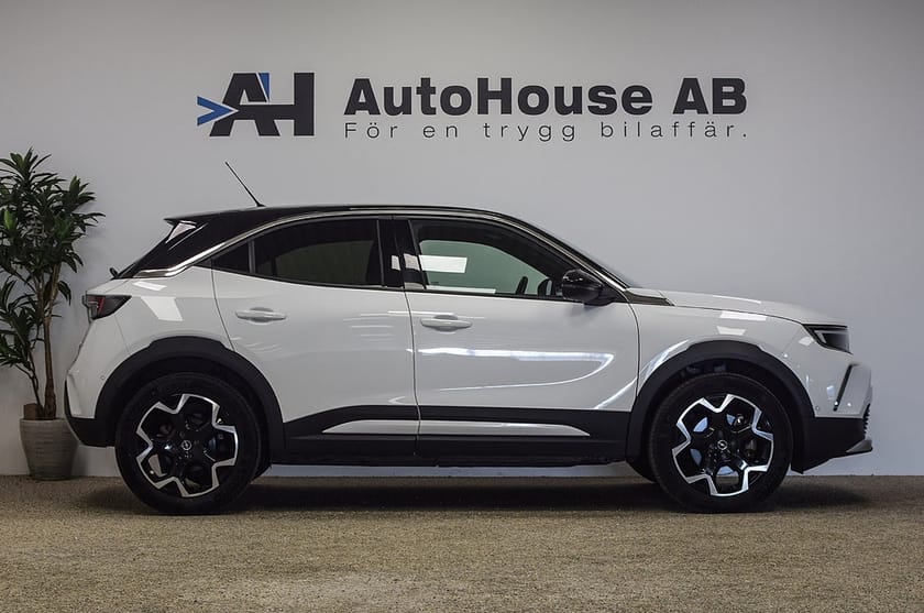 Bild 3 av Opel Mokka-e Ultimate Filhållningsassistent Matrix Backkamera BLIS