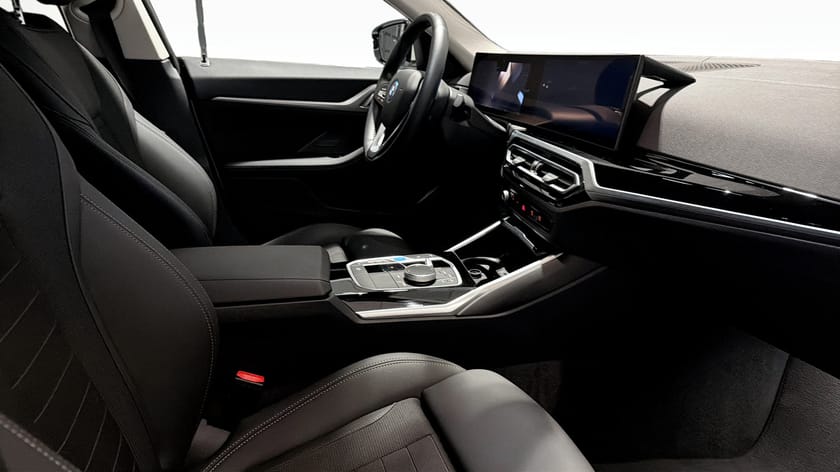 Bild 3 av BMW i4 eDrive40 Gran Coupé Tonade Rutor Backkamera
