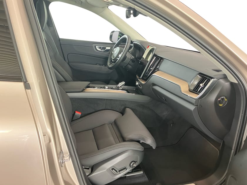 Bild 4 av Volvo XC60 T6 Plus Dark Nordic Edition