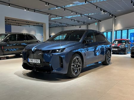 BMW iX xDrive60 Charged M Sport Pro H/K Drag 4,95%