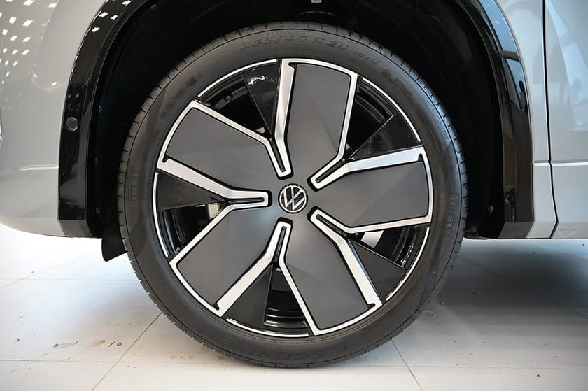 Bild 2 av Volkswagen Tayron 7-seater R-Line Edition Black Style, Drag, Värmare