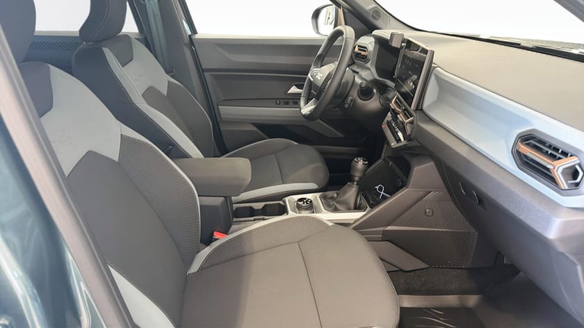 Bild 3 av Dacia Bigster EXTREME 4X4 130HK 6-VXL MAN