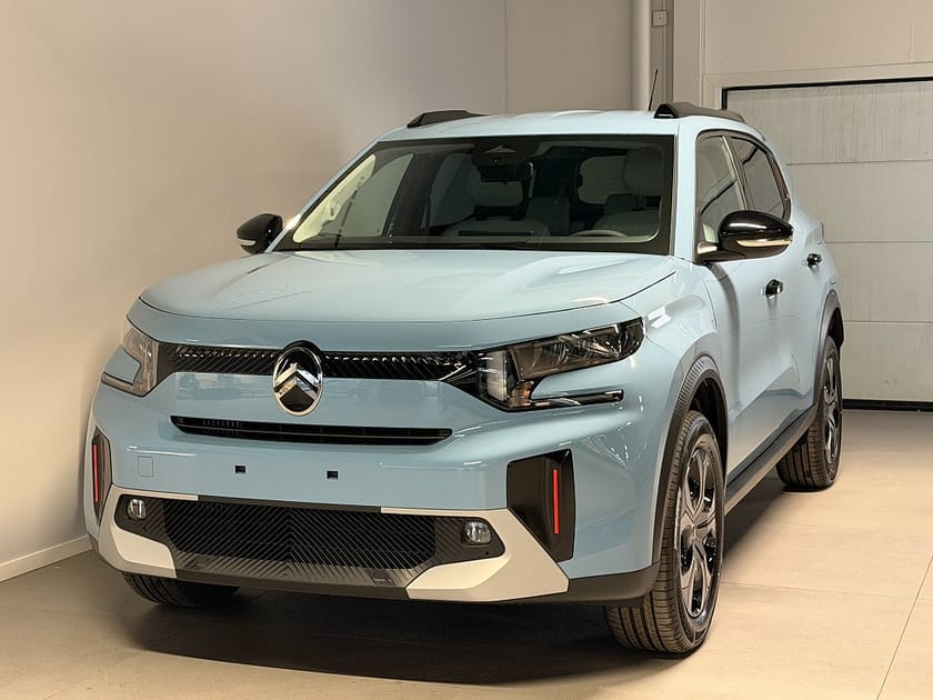 Bild 5 av Citroën C3 Aircross Hybrid 136 Plus Hybrid, 7sits, Automat, Kamera
