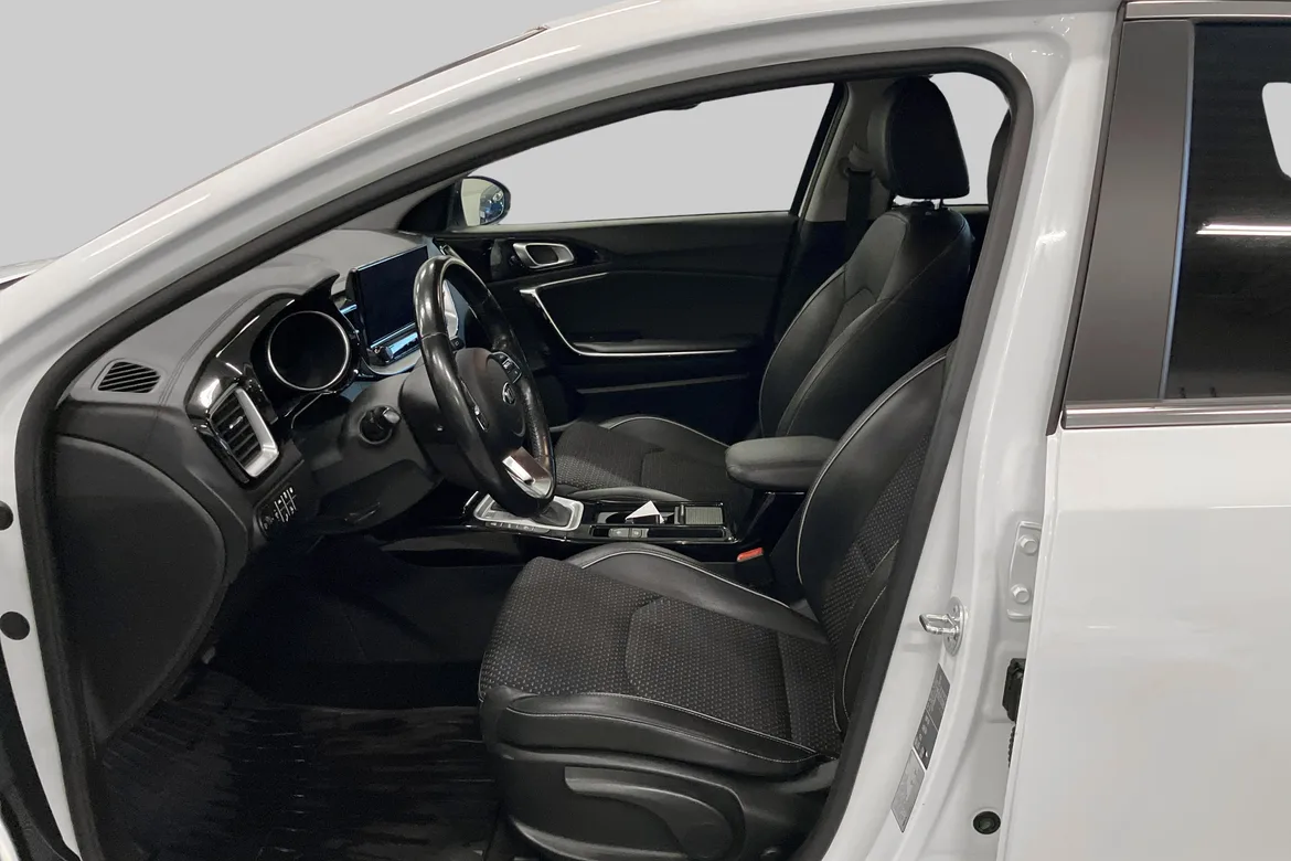 picture of a car