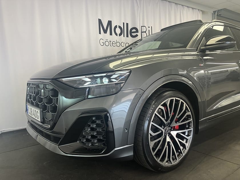 Bild 3 av Audi Q8 60 TFSI e quattro SUV 490 HK TIPTRONIC