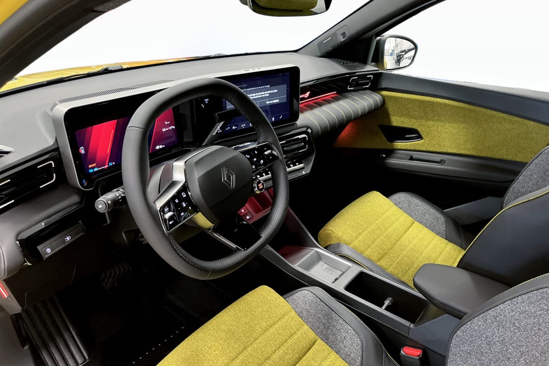 Renault 5 E-Tech | R5 iconic five 52kWh FINNS FÖR SNABB LEVERANS ...