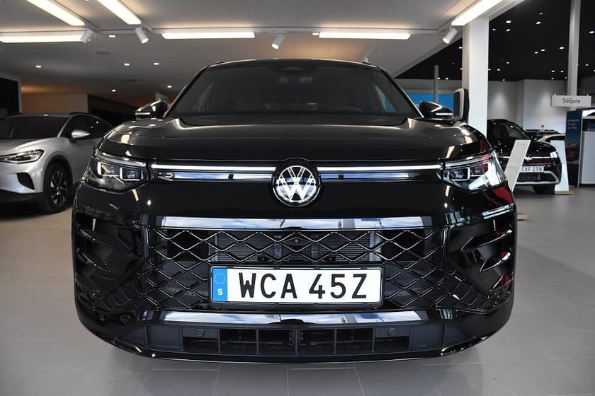 Bild 3 av Volkswagen Tayron eHybrid R-Line Edition *Black Style *Demo