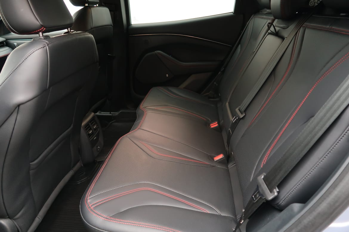 Ford Mustang Mach-E 2022 - miniatyr 7