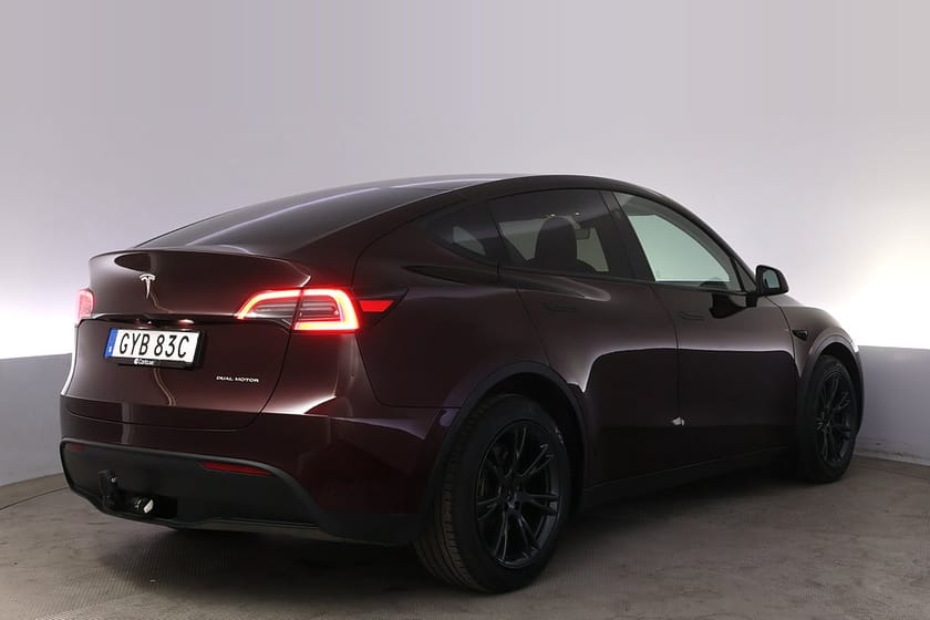 Bild 5 av Tesla Model Y Long Range AWD Autopilot Pano Drag