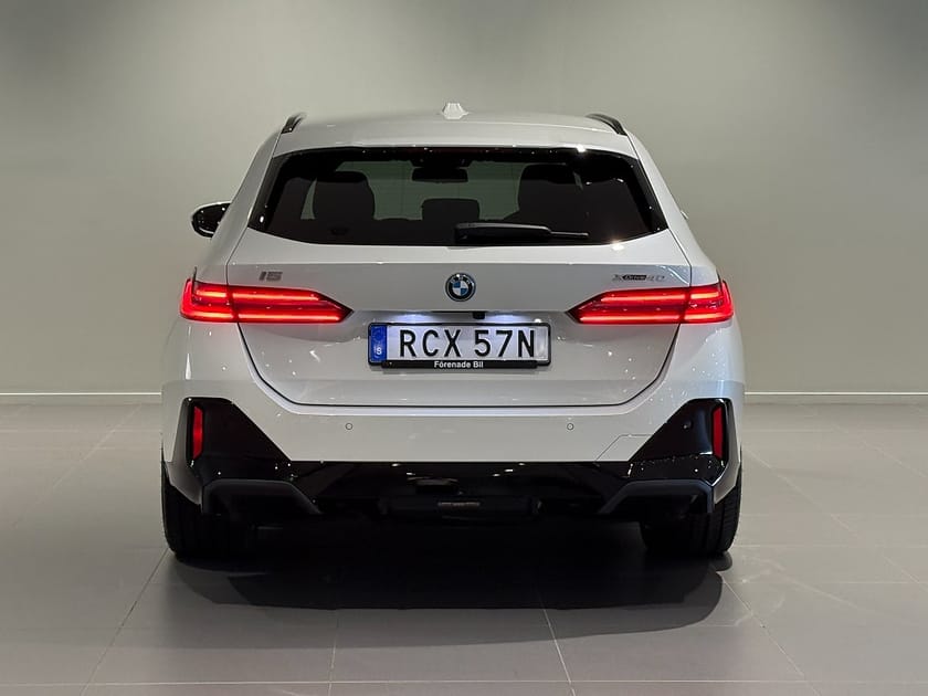Bild 4 av BMW i5 xDrive40 Touring M Sport Pro Drag H/K 20" Adpt Farth
