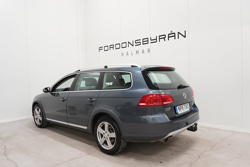 Bild 5 av Volkswagen Passat Alltrack 2.0 TDI 4M D-värm B-kamera Skinn Drag