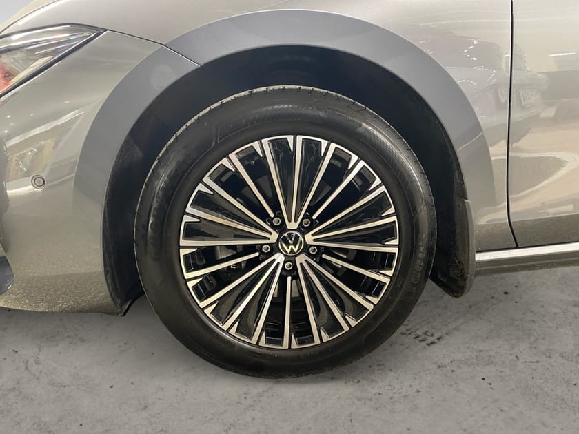 Bild 4 av Volkswagen Passat Sportscombi 1,5 eTSI 150 HK DSG Drag Värm