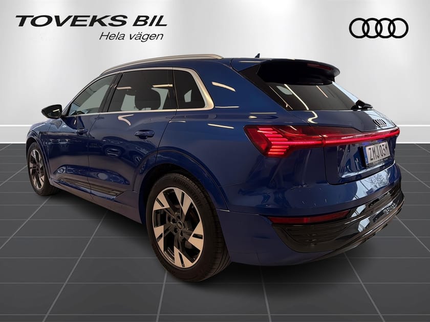Bild 5 av Audi Q8 50 e-tron quattro 340Hk/Exclusive färg/Pano/360/Head up