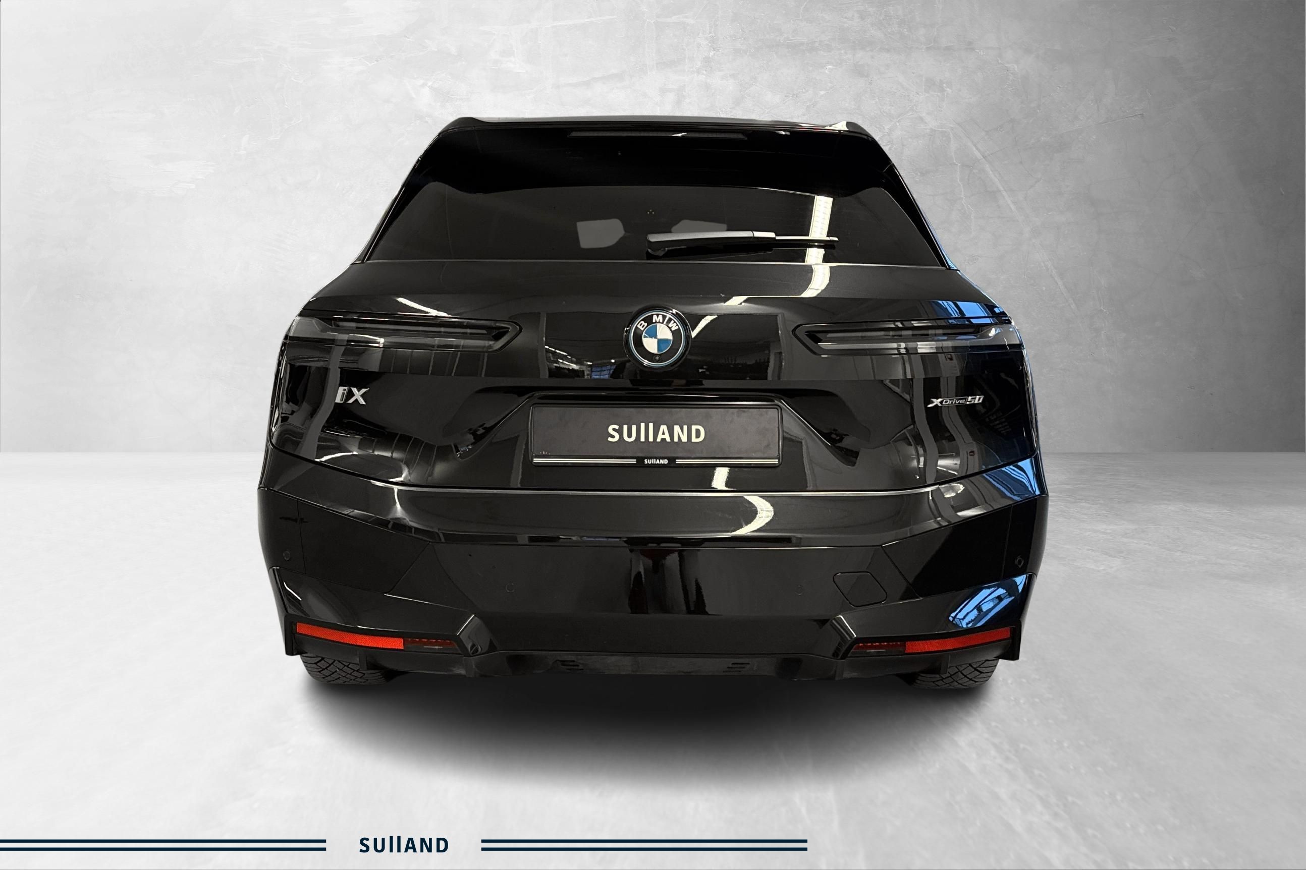 Thumnail bilde 3 av BMW iX xDrive50