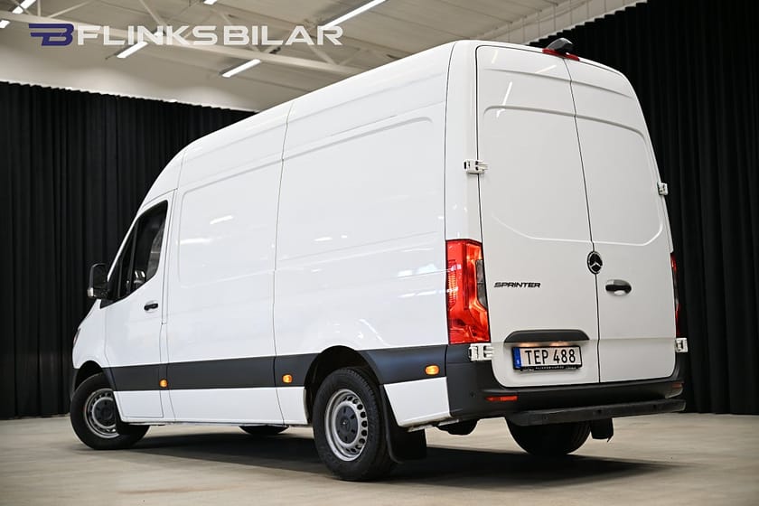 Bild 3 av Mercedes-Benz Sprinter 315 CDI RWD Skåpbil Automat|Värmare|GPS|Backkamera
