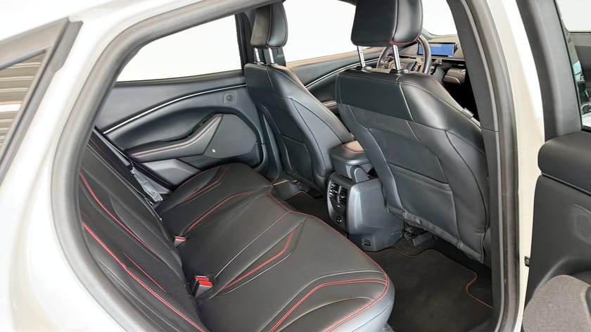 Bild 5 av Ford Mustang Mach-E Standard Range AWD - Teknikpaket RÄNTEKAMPANJ