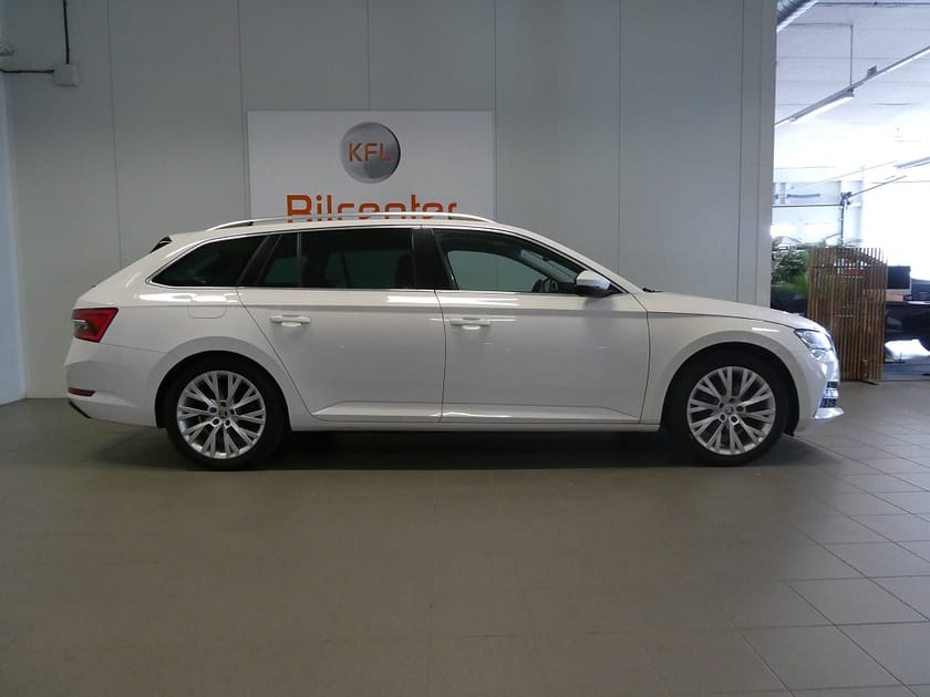 Bild 5 av Škoda Superb iV Kombi Skoda 1.4 TSI Aut-Drag-Kamera-Navi-Värmare-Alc/skinn-SoV