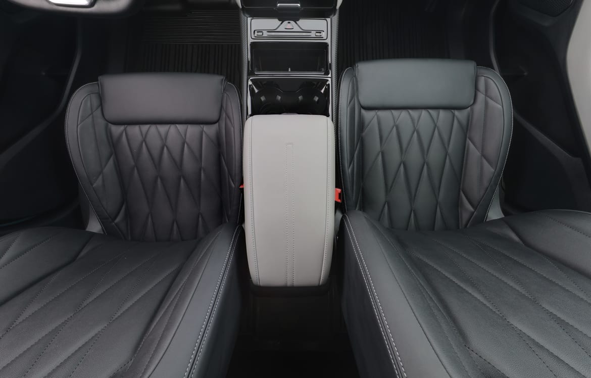 Ford Explorer EV 2024 - miniatyr 12