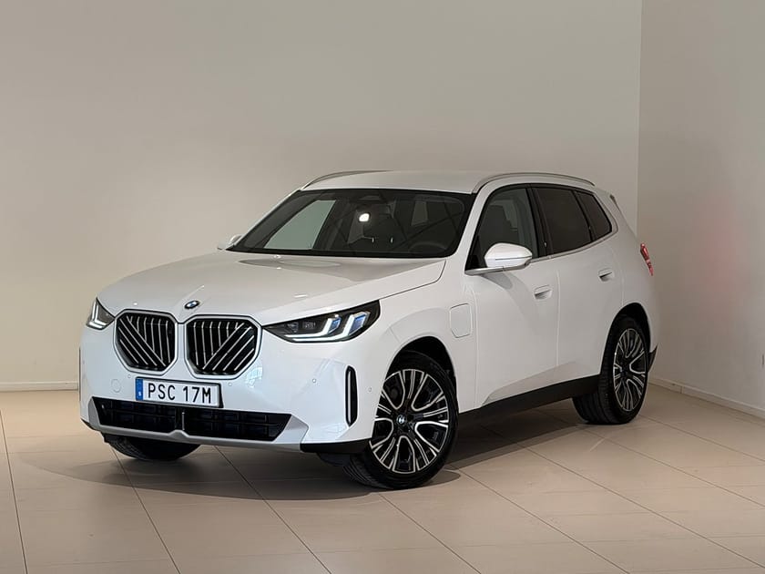 Bild 1 av BMW X3 30e xDrive xDrive, Drag, Värmare, Driving/Parking Plus, HK,20"